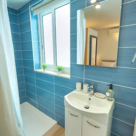 Luxury Penthouse With Sun Terrace & Jacuzzi Rjor1-1